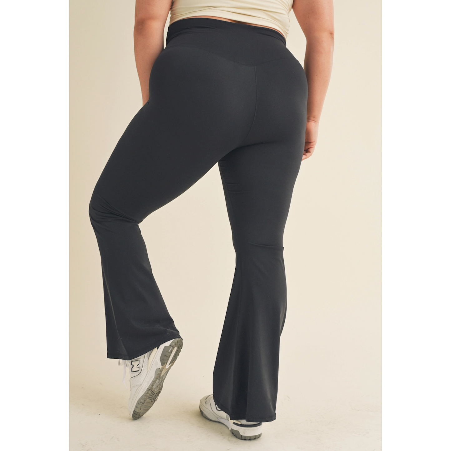Curvy Girl Flared Leggings
